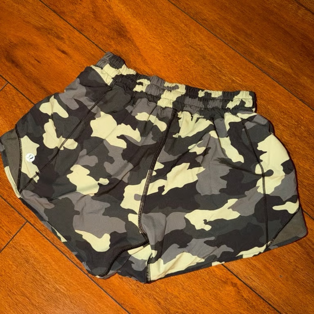 Lululemon - Picture 2 of 4